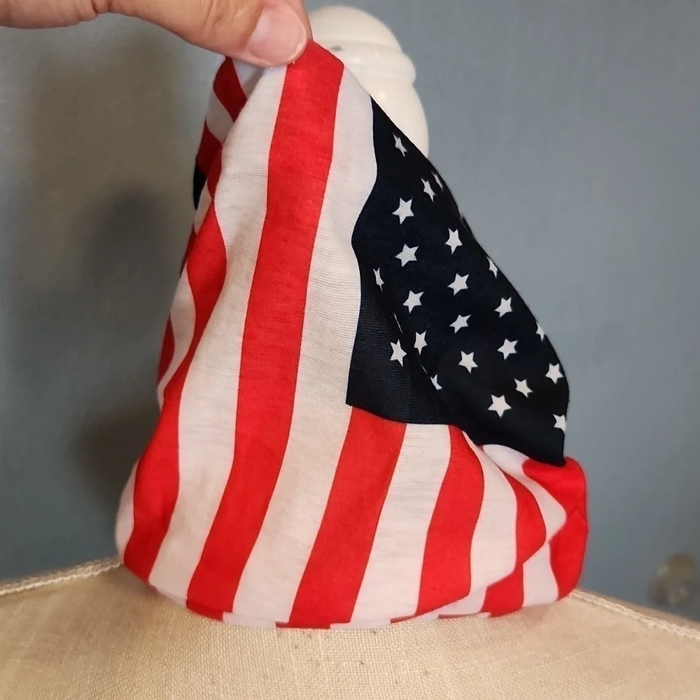 Cabelas patriotic American flag summer neck gator